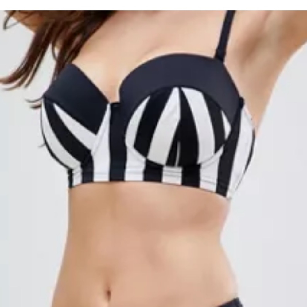 Pour Moi Black and White Striped Underwire Bikini 36 DD Top